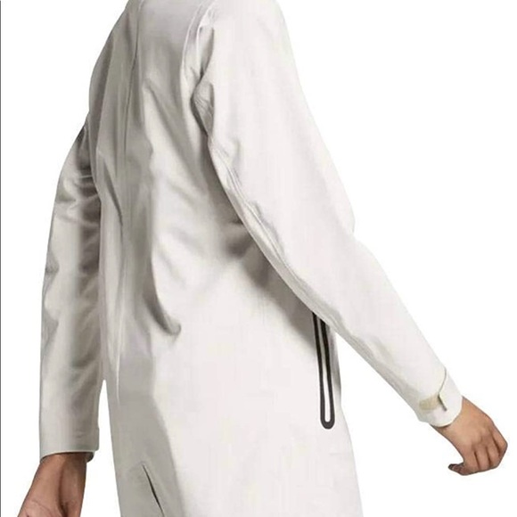 Nike women hypershield jacket - Picture 2 of 13